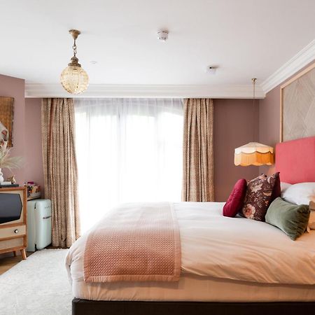 The Rabbit Hotel & Retreat Темпълпатрик Екстериор снимка