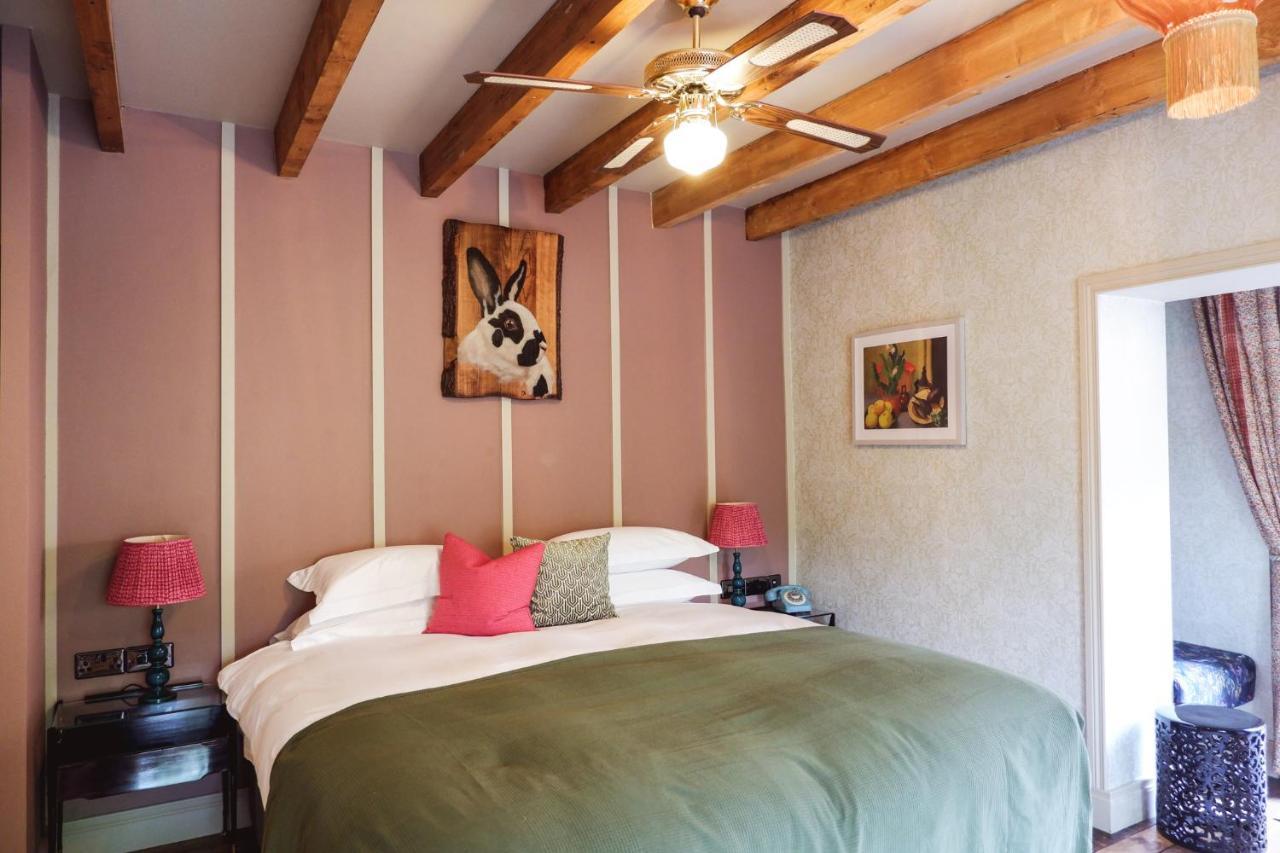 The Rabbit Hotel & Retreat Темпълпатрик Екстериор снимка