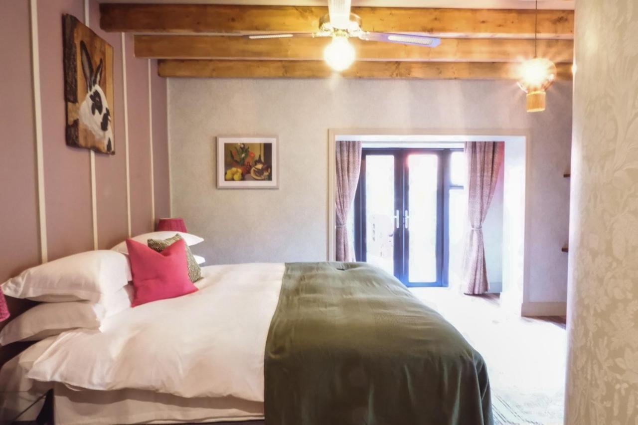 The Rabbit Hotel & Retreat Темпълпатрик Екстериор снимка
