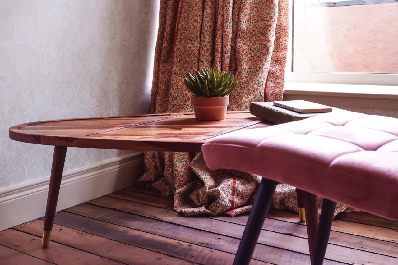 The Rabbit Hotel & Retreat Темпълпатрик Екстериор снимка