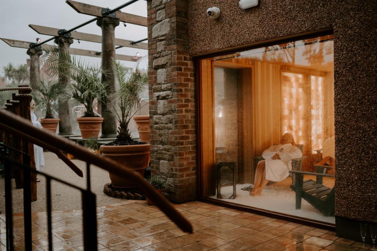 The Rabbit Hotel & Retreat Темпълпатрик Екстериор снимка