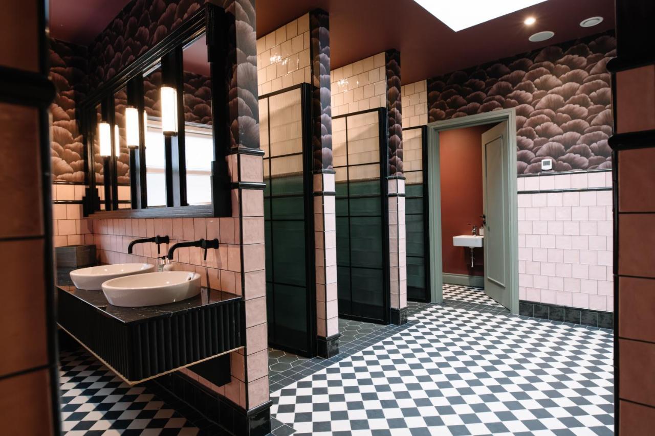 The Rabbit Hotel & Retreat Темпълпатрик Екстериор снимка